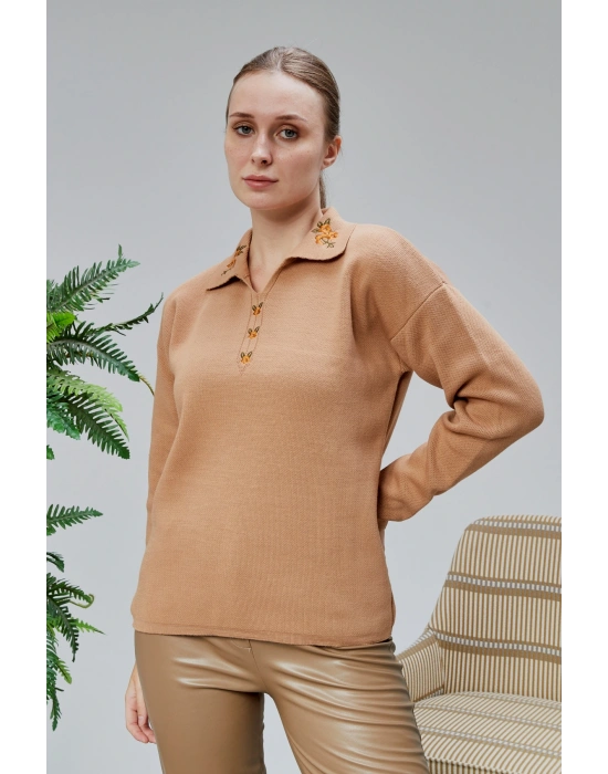 Kadın Polo Yaka Oversize Çiçek Nakışlı Triko Kazak Vizon