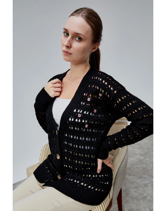 Lugmo Kadın Triko Hırka Çiçek Nakışlı Delikli Standart Beden Siyah