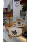 Kanaviçe Nakışlı Kahve Yanı Sunumluk Bardak Altlığı Yaprak Desenli Altın Kenarlı Beyaz 14 cm