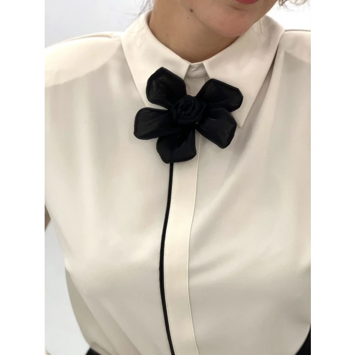 KREM ÇİÇEK DETAYLI GÖMLEK