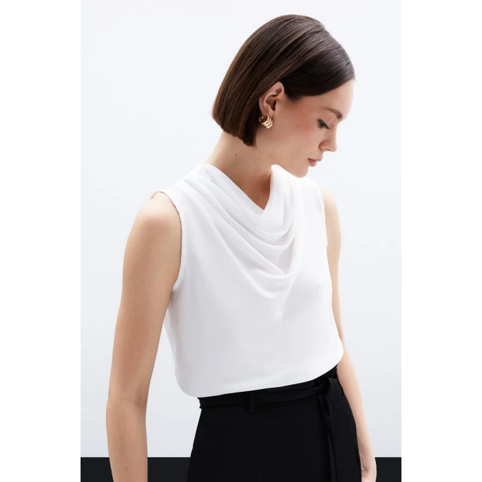 SATEN DEGAJE YAKA BEYAZ BULUZ