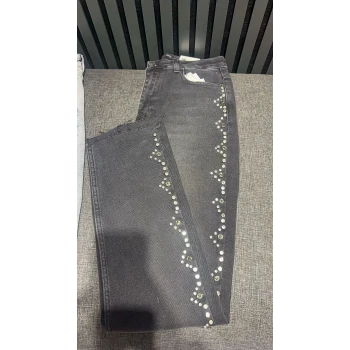 TAŞ DETAYLI KESİK PAÇA JEAN