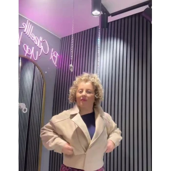 krem kısa kaşe mont