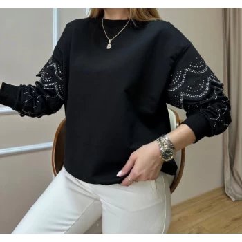 SİYAH KOLLARI TAŞLI SWEATSHİRT