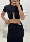 DEMİR AKSESUARLI  CROP ETEKLİ TAKIM  SİYAH