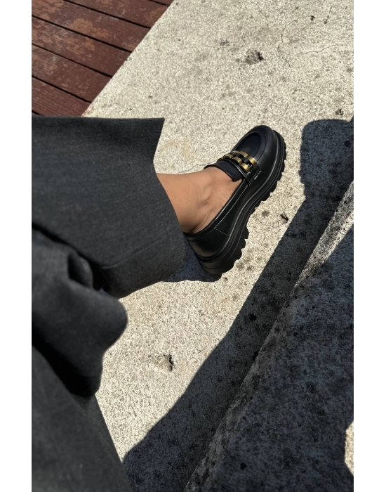 AMARİS GOLD METAL TOKALI LOAFER SİYAH