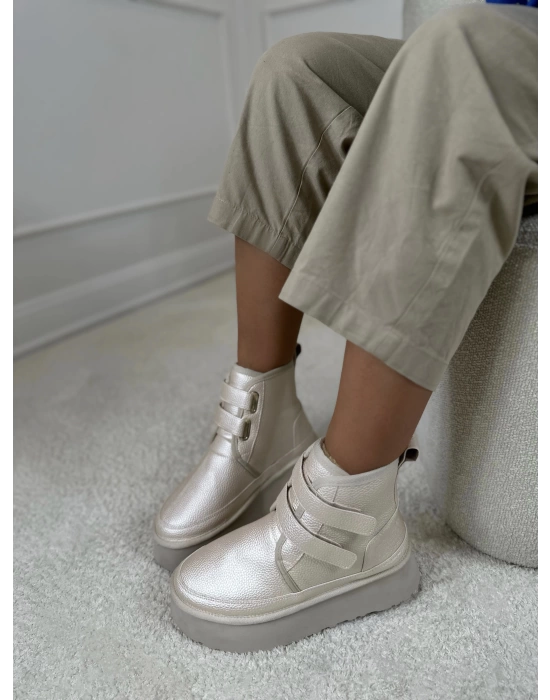 MUFFY ÖNDEN CIRCIT DETAYLI UGG GOLD