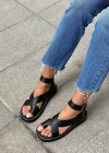 LANA PARMAK ARASI BİLEK DOLAMA SANDELET SİYAH