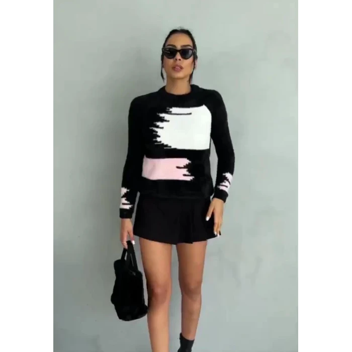 Bıyıklı triko kazak siyah