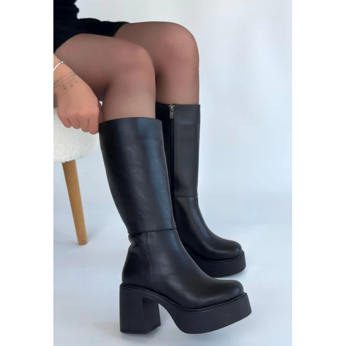Disan Siyah Cilt Topuklu Çizme