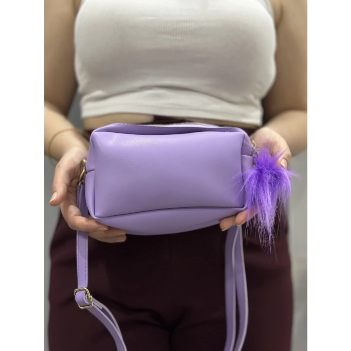 Ponpon mor cilt çanta