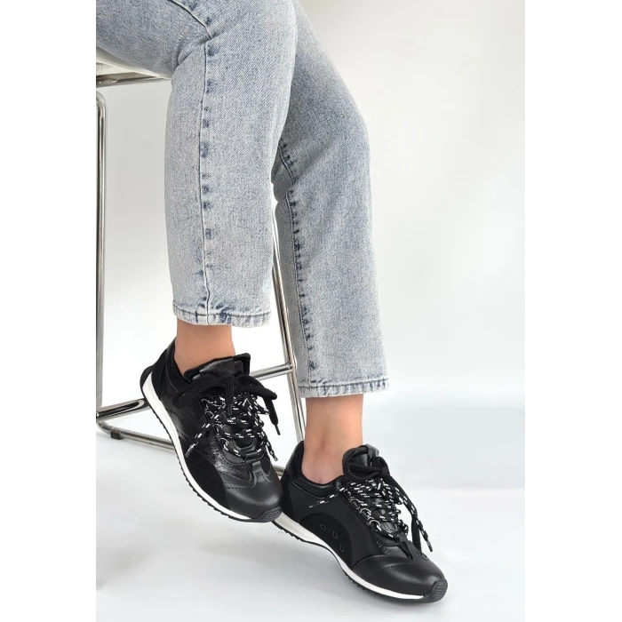 Ranu Siyah Cilt Paraşüt Detaylı Bağcıklı Spor Ayakkabı