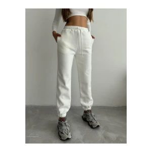 3 iplik şardonlu paça lastikli eşofman beyaz is001