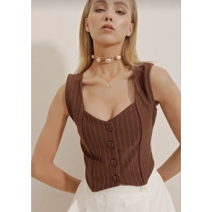 Çizgili krep düğmeli yelek kahve s3395