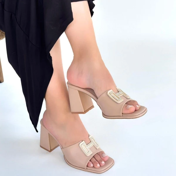 Caren Siyah Cilt Topuklu Terlik