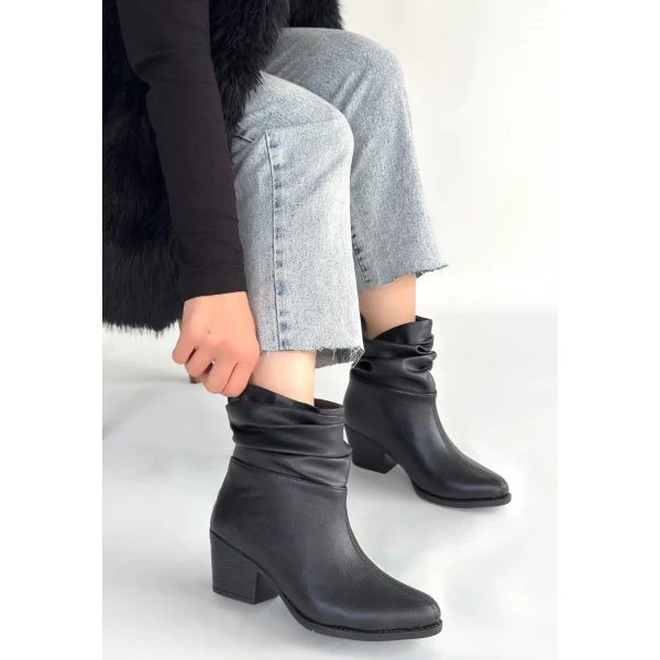 Lukana Siyah Cilt Topuklu Körüklü Bot