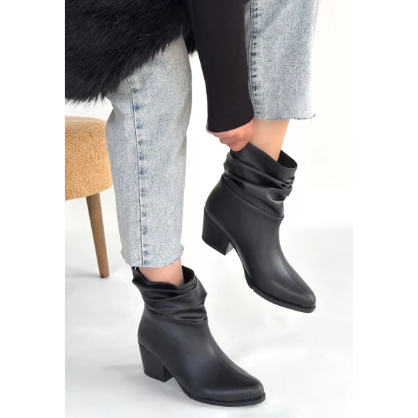 Lukana Siyah Cilt Topuklu Körüklü Bot