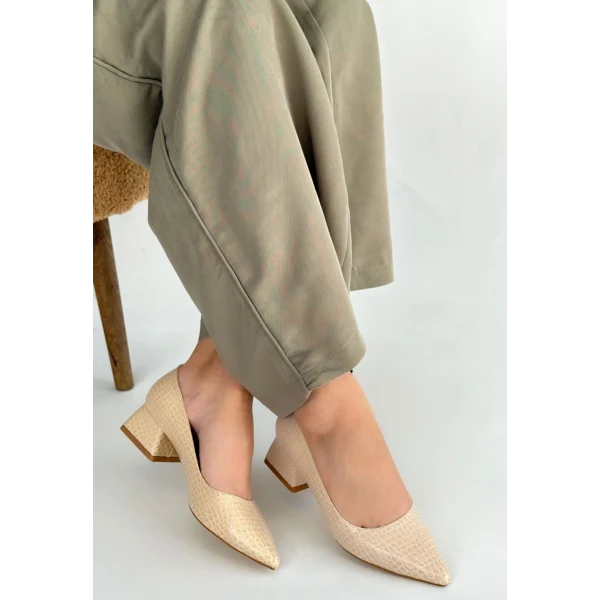 Meort Siyah Rugan Topuklu Ayakkabı