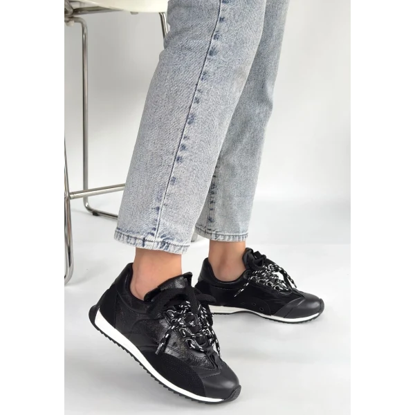 Ranu Siyah Cilt Paraşüt Detaylı Bağcıklı Spor Ayakkabı