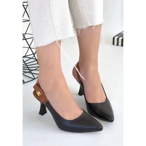 Toran Beyaz Rugan Siyah Süet Detaylı Topuklu Ayakkabı