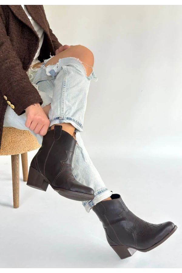 Akver Acı Kahve Cilt Topuklu Bot