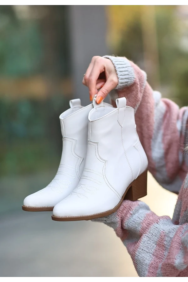 Akver Bej Cilt Topuklu Bot