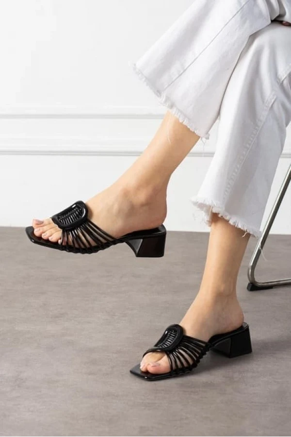 Anca Siyah Rugan Topuklu Terlik