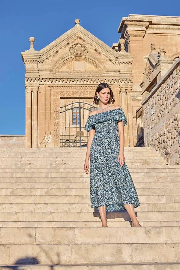 Arias Closet Çiçek Desenli Elbise