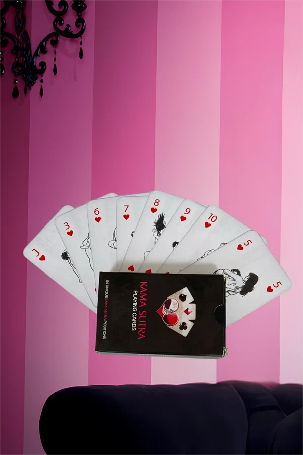 Arias Closet Görselli Oyun Kartı Kama Sutramodel