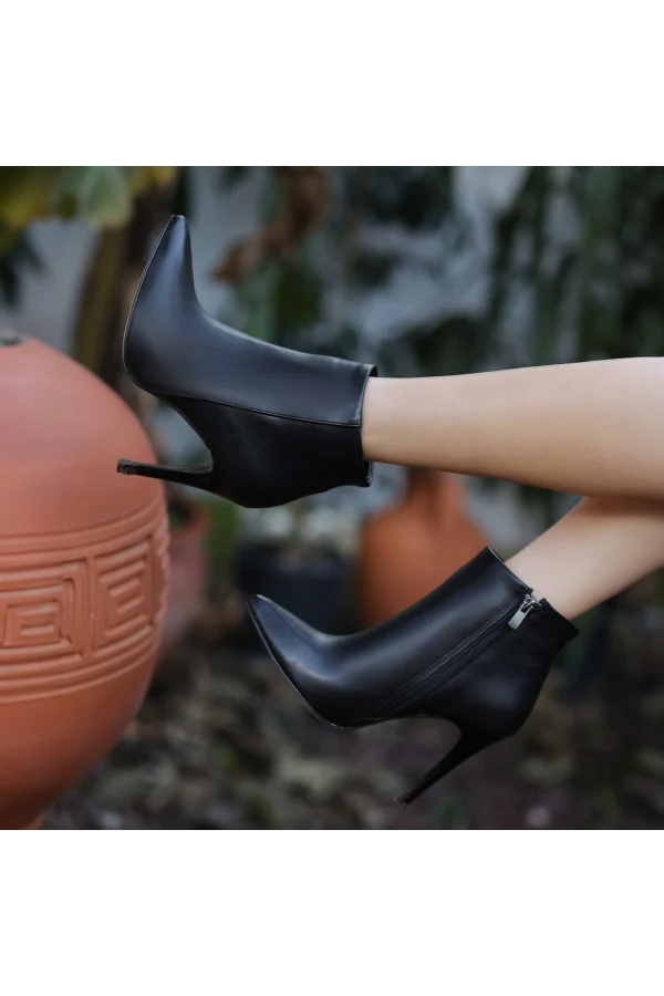 Blan Siyah Cilt Topuklu Bot