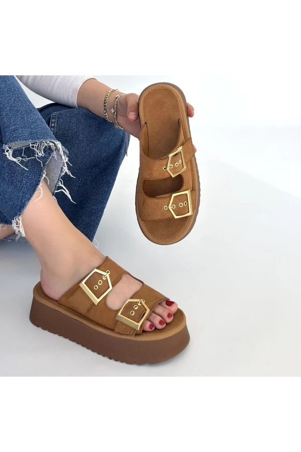 Coer Taba Süet Çift Tokalı Terlik