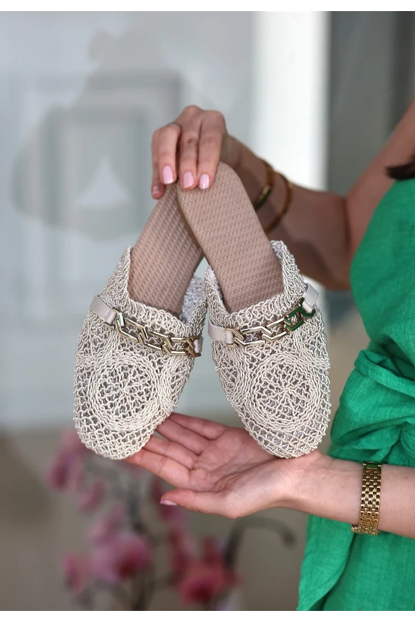 Emert Bej Örgülü Terlik