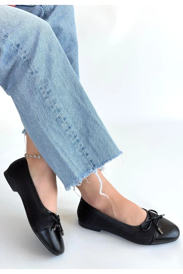 Etya Siyah Cilt Babet Ayakkabı