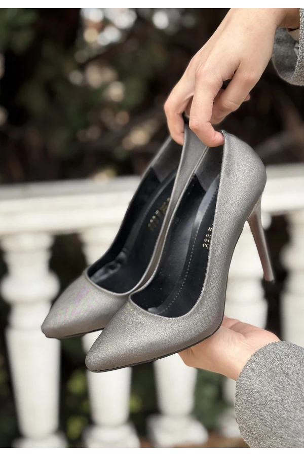 Hillar Platin Saten Stiletto Ayakkabı