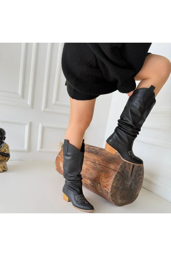 Jeoni Siyah Cilt Topuklu Çizme