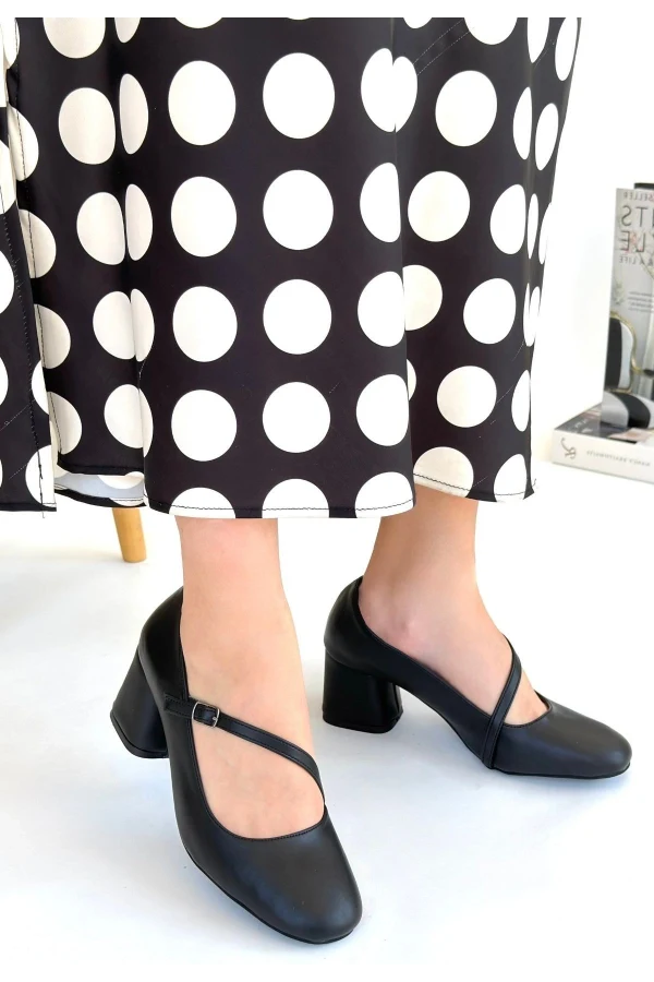 Kier Siyah Cilt Topuklu Ayakkabı