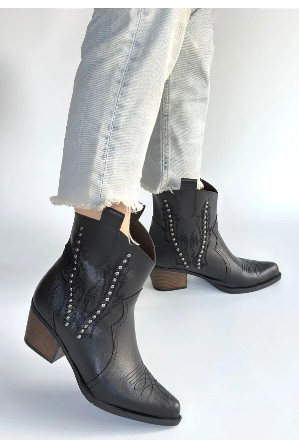 Matin Siyah Cilt Topuklu Bot