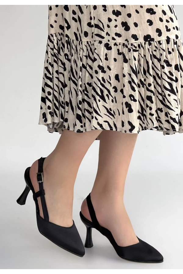 Minde Siyah Saten Topuklu Ayakkabı