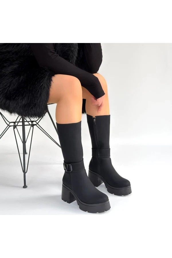 Moki Siyah Nubuk Topuklu Çizme