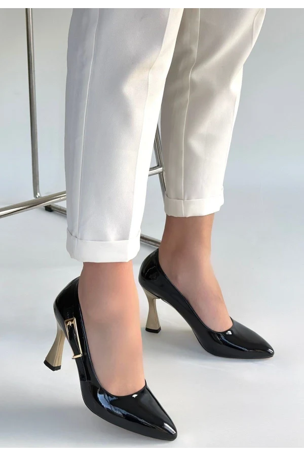 Motya Siyah Rugan Topuklu Ayakkabı