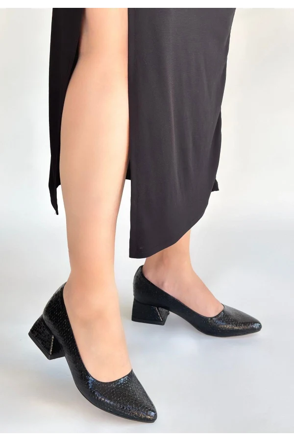 Nitya Siyah Baskılı Rugan Topuklu Ayakkabı