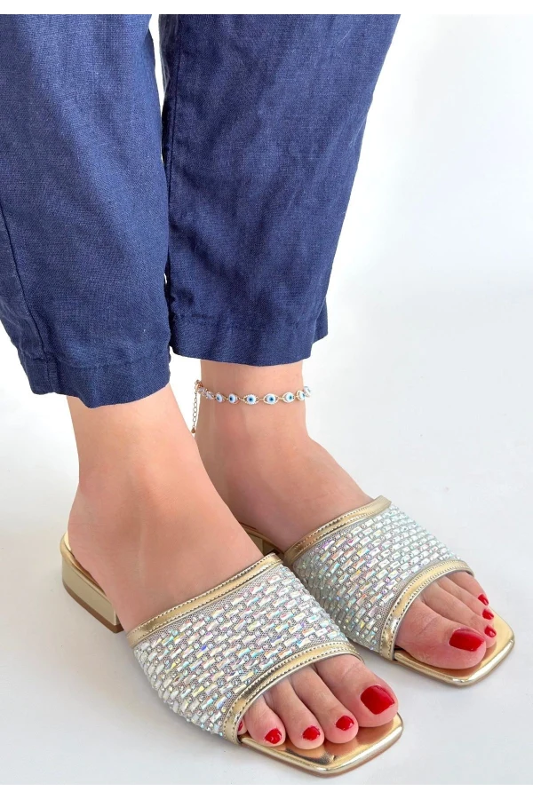 Ortu Gold Cilt İşlemeli Terlik