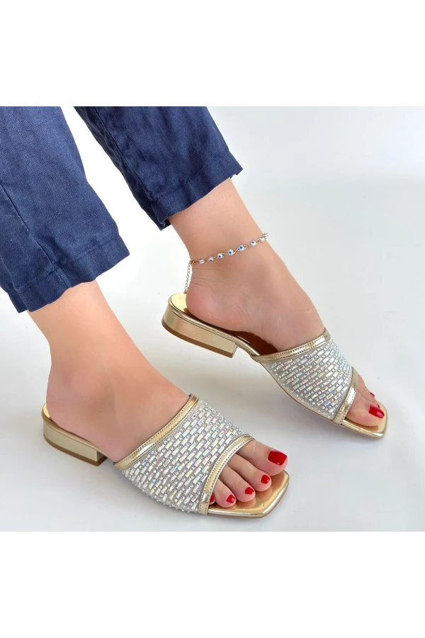 Ortu Gold Cilt İşlemeli Terlik