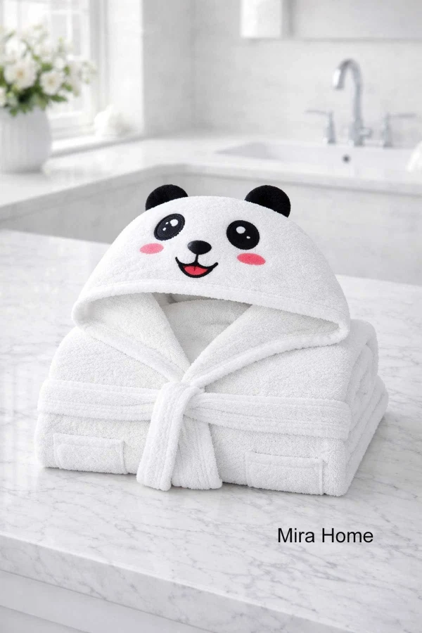 Sevimli Panda Nakışlı Beyaz Pamuklu Kapşonlu Çocuk Bornozu