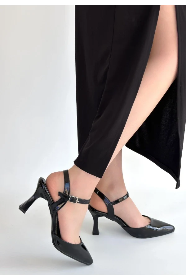 Suden Siyah Rugan Topuklu Ayakkabı