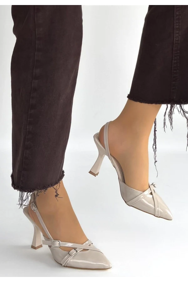 Tetti Bej Rugan Topuklu Ayakkabı