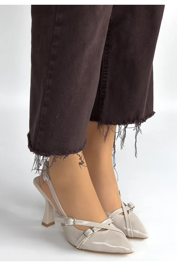 Tetti Bej Rugan Topuklu Ayakkabı