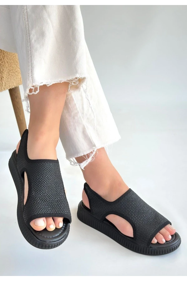 Wayi Siyah Hasır Cilt Sandalet