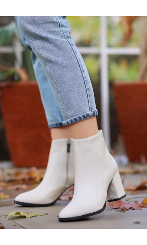 Biya Bej Cilt Topuklu Bot