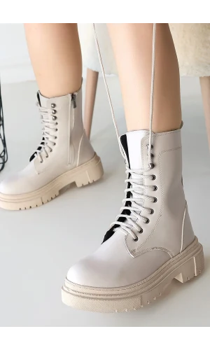 Caxa Bej Cilt Bağcıklı Bot